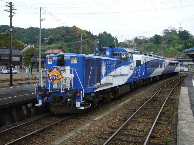 奥出雲おろち号